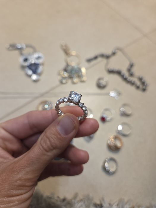 Бижута по 3 лв пръстени гердани