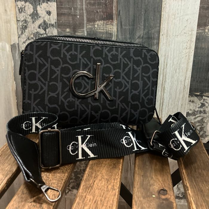 Дамска чанта Calvin Klein