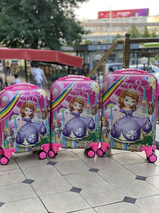 Детскиий чемодан