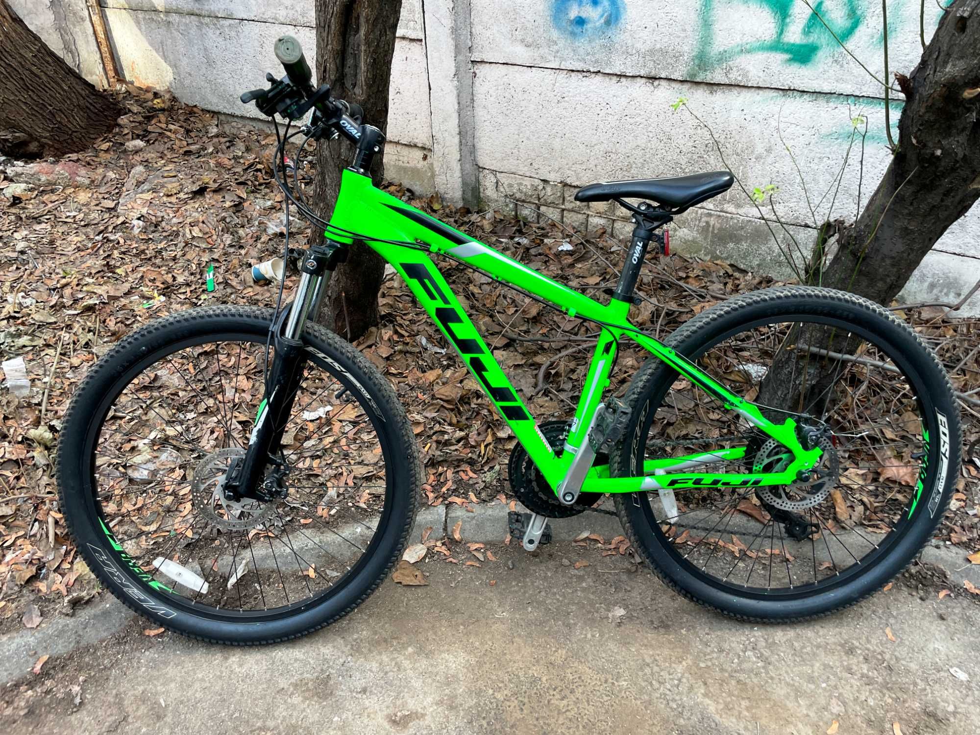 Mountain Bike FUJI NEVADA 26 Inc Shimano Bicicleta 21 Viteze Suspensie