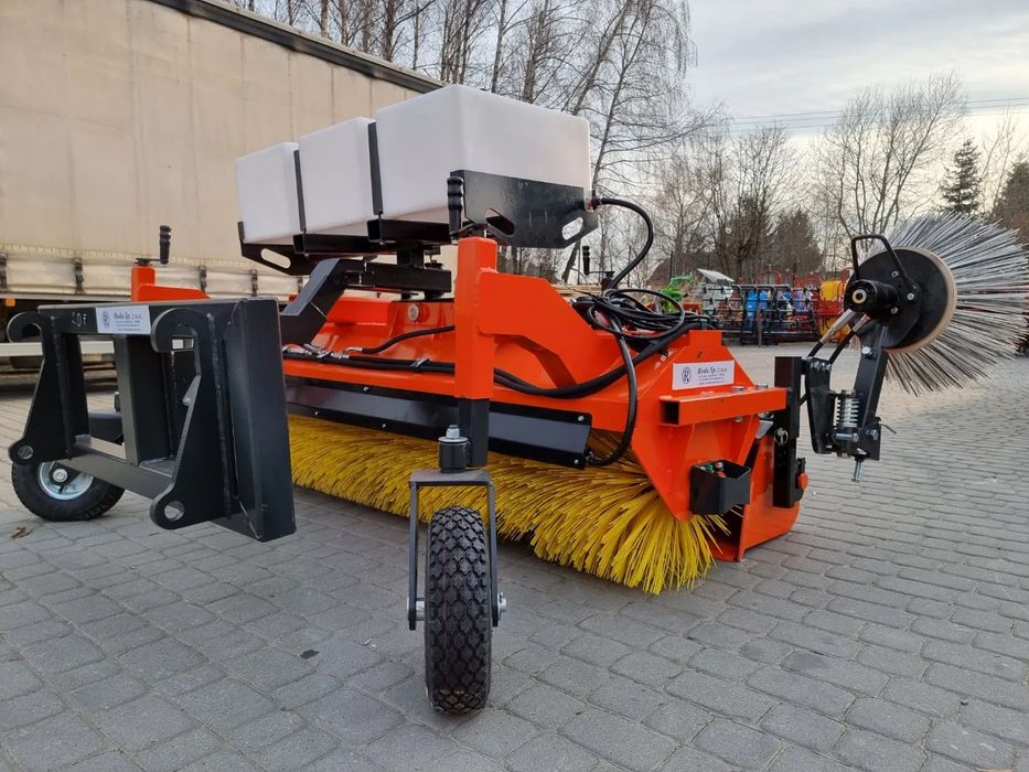 Matura tractor, perie tractor, maturatoare tractor, maturatoare RODA