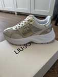 Нови маратонки Liu Jo 38