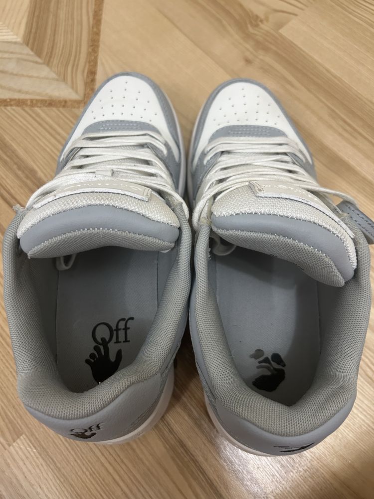 Off White Out of Office 42