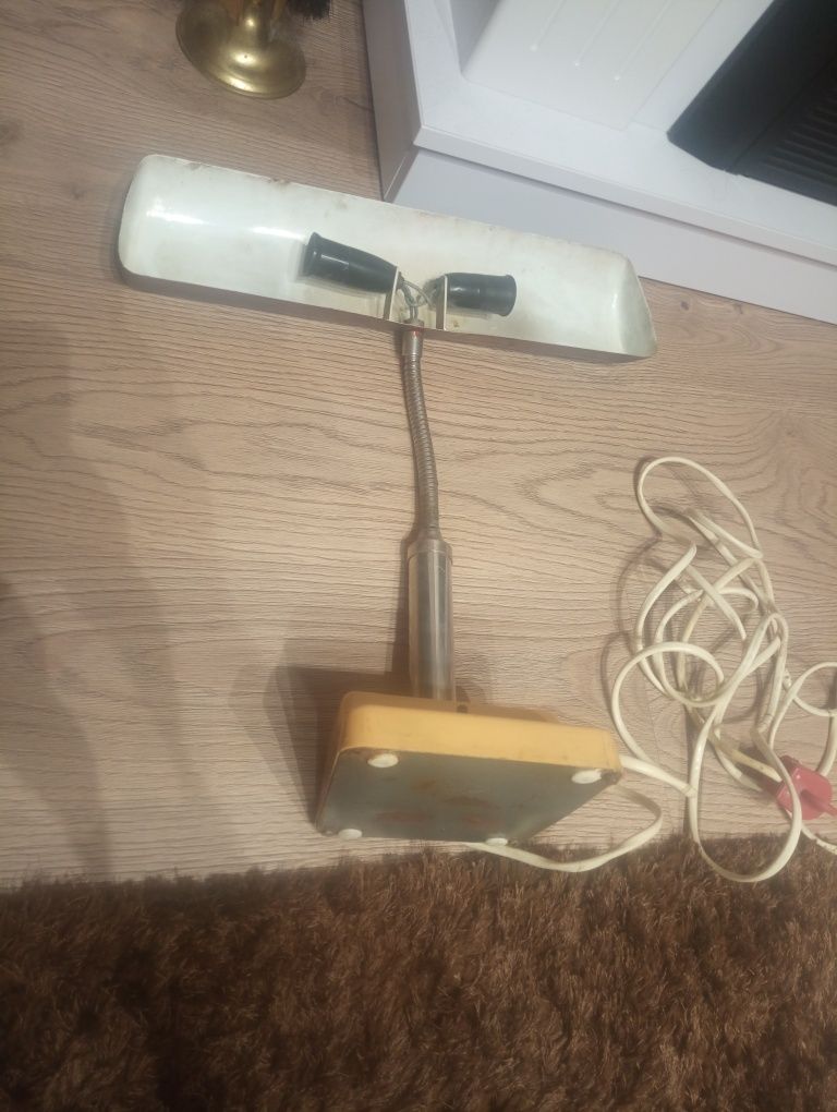 Lampa veche Guban