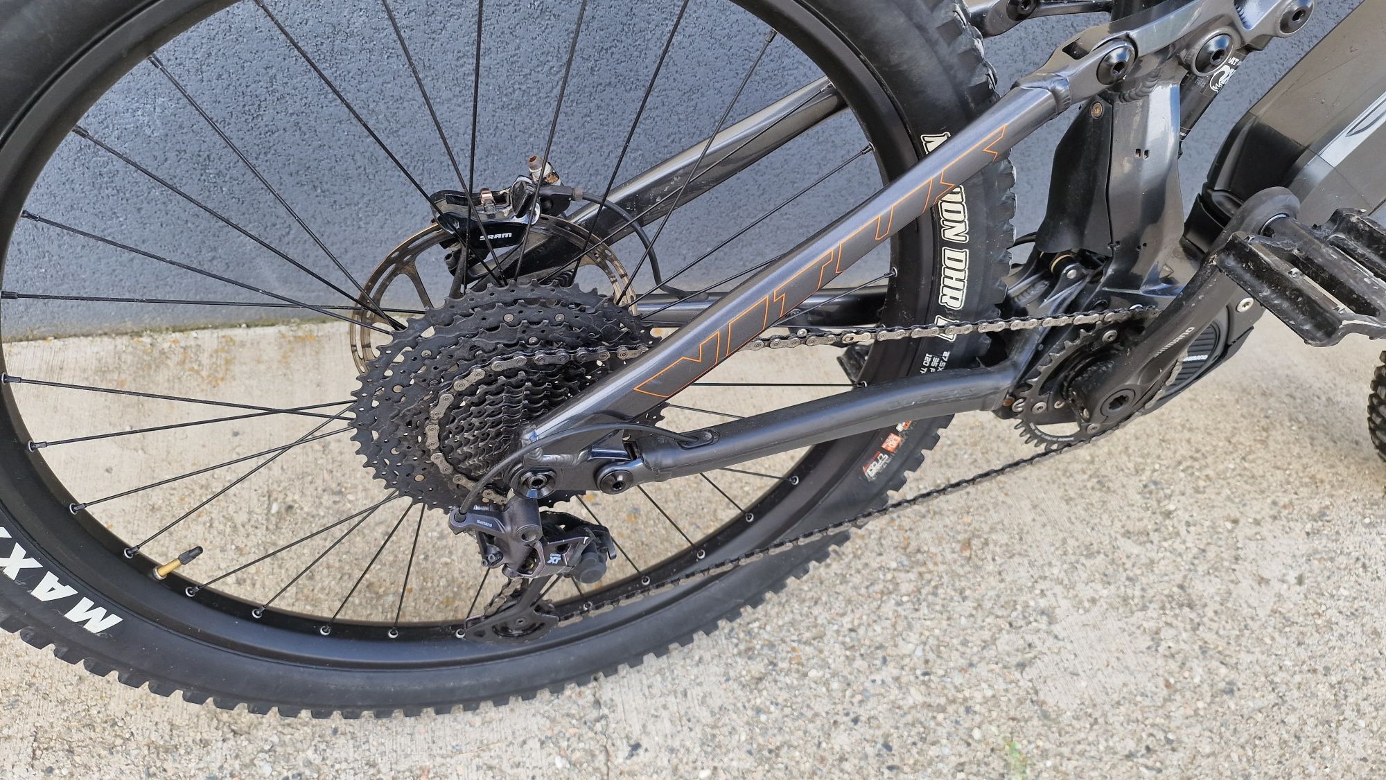 Vitus E-Escarpe Mullet ebike