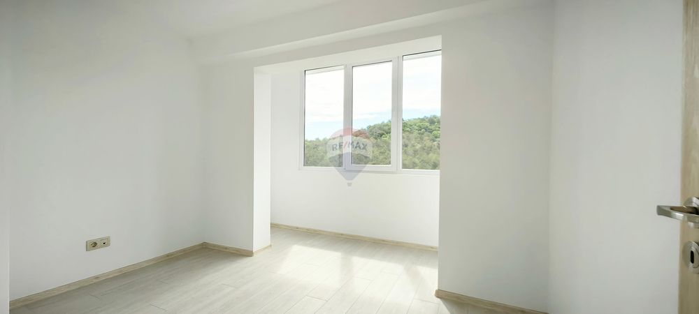 Продава се Двустаен апартамент в Варна, Аспарухово - 42 кв.м за 2260 €/кв.м - Снимка #4