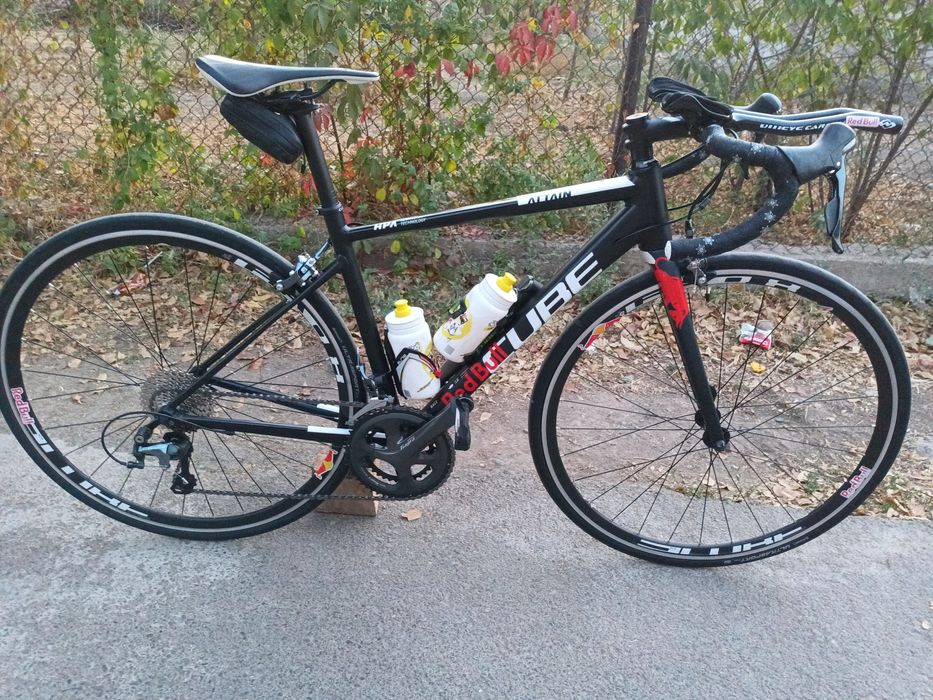 Шоссейный велосипед Cube Attain Race (2019)