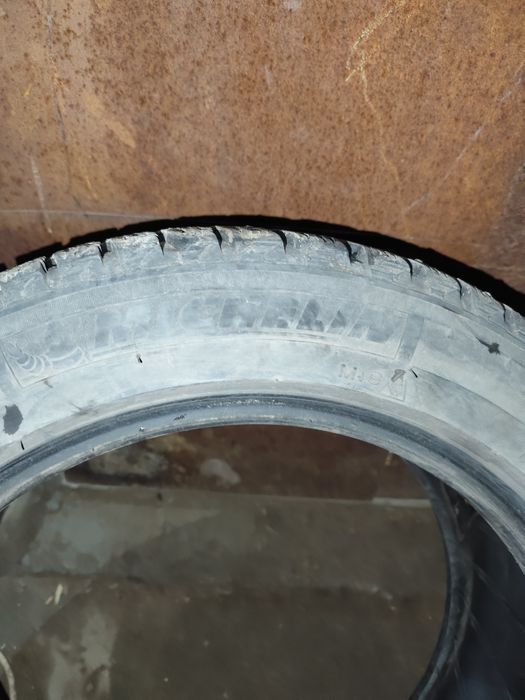 Продам шины покрышки легковой