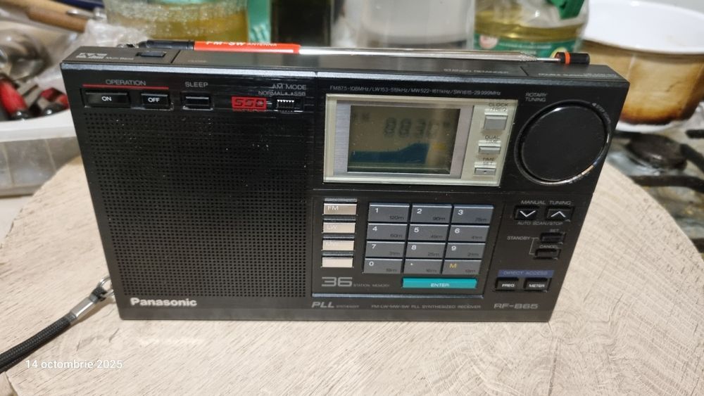 Radio portabil multiband Panasonic rf-b65da