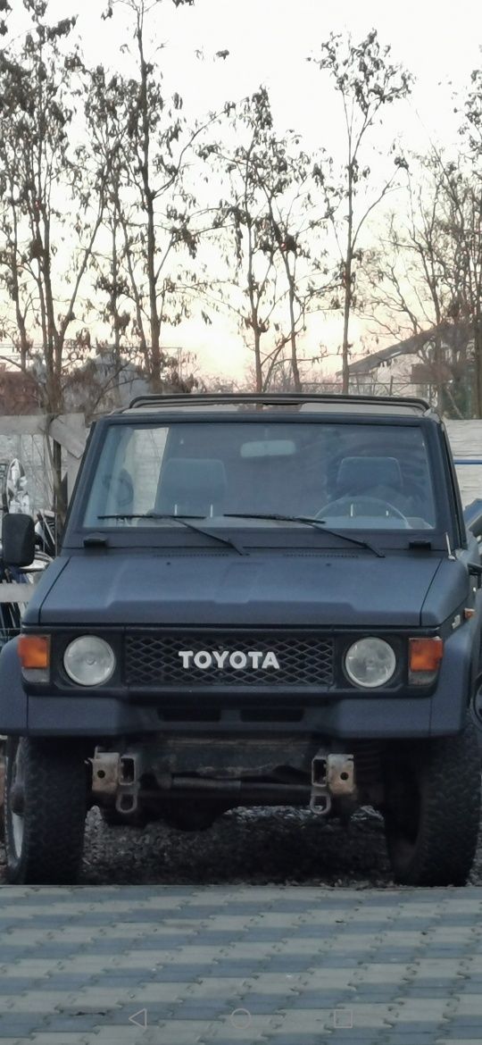 Grila+ochelari far, faruri, semnalizări Toyota Lj70-73