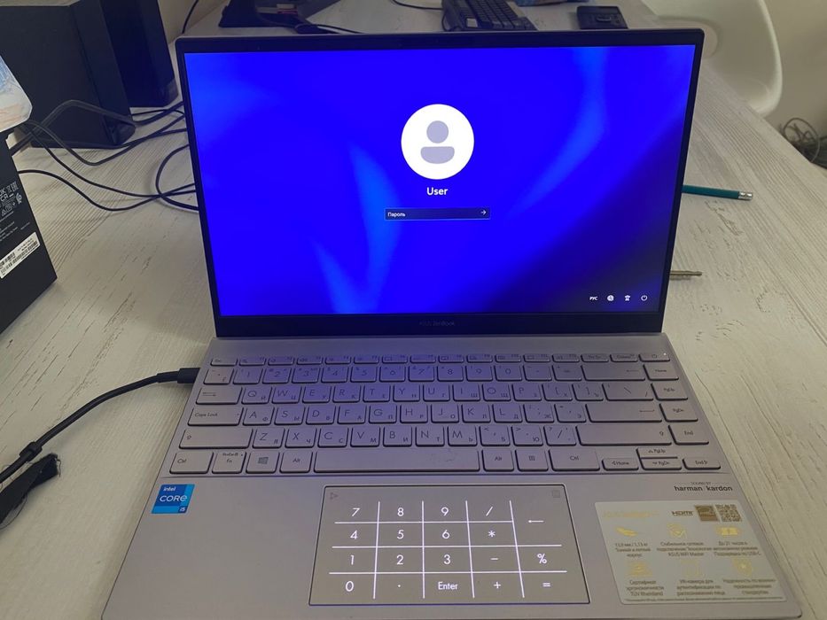 Ноутбук в отличном состоянии под макбук