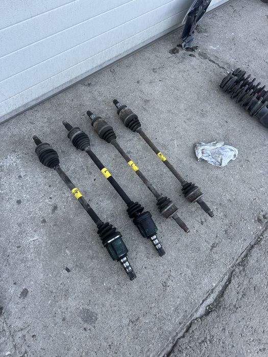 Полуоска за Субару Легас/Аутбек 2.5i до 2009г.!