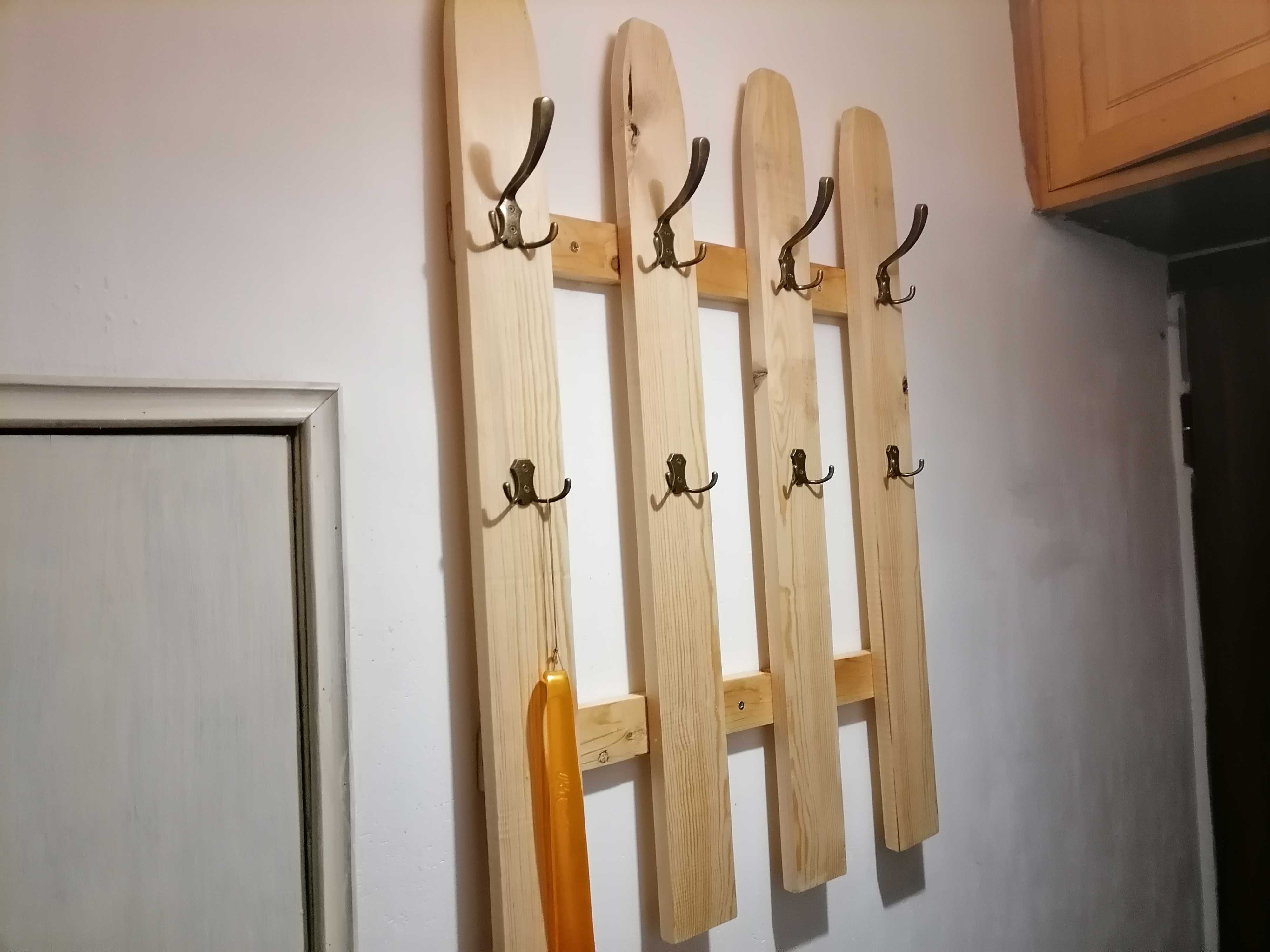 Дървени закачалки - ръчна изработка