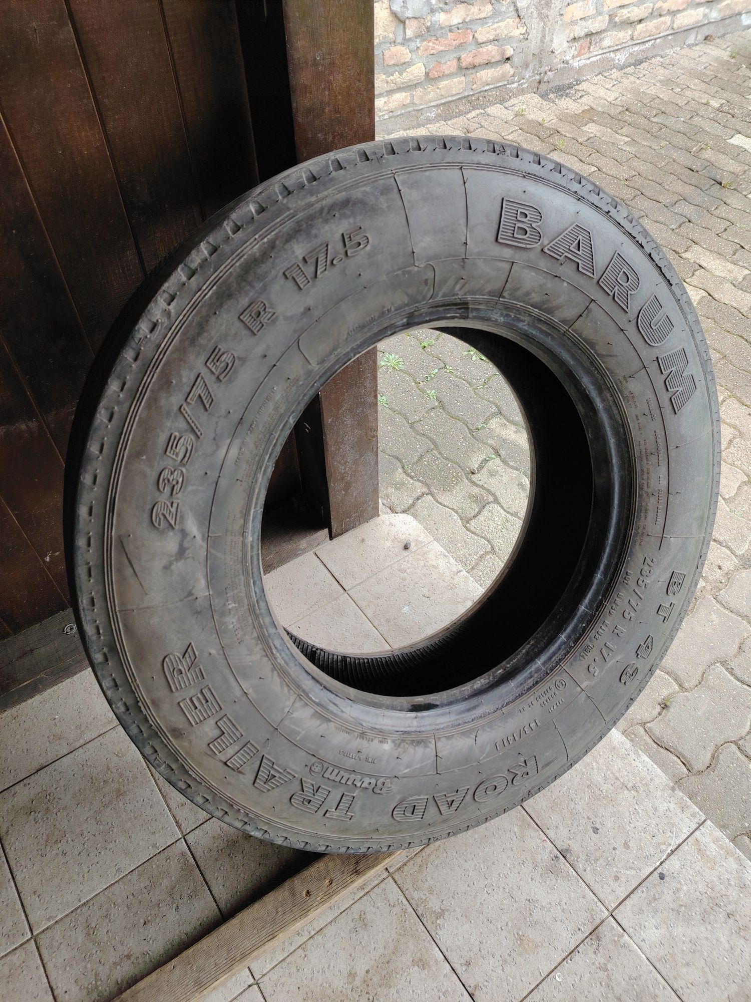 235/75 R17,5 Barum Trailer pt Greutate