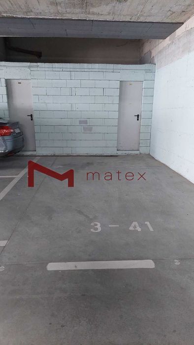 Продава се Тристаен апартамент в Варна, Трошево - 110 кв.м за 1955 €/кв.м - Снимка #16