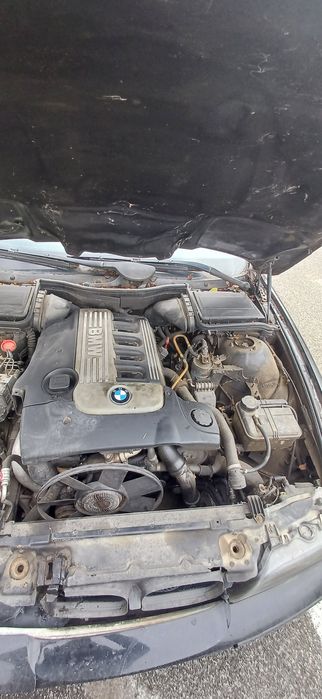 Продавам бмв е39 цяло или на части
