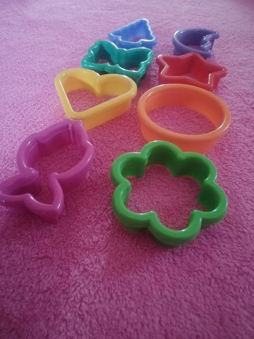 Set 6 forme/ modele/ decupaje aluat, foietaj, marțipan