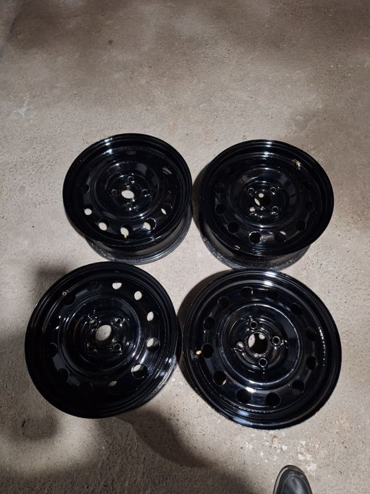 Продам диски от акцента 2015 года в отличном состоянии