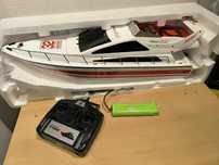 Yacht barca de jucarie cu telecomanda complet echipat