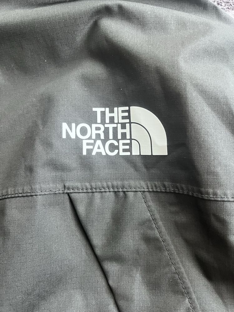 The North Face ветровка