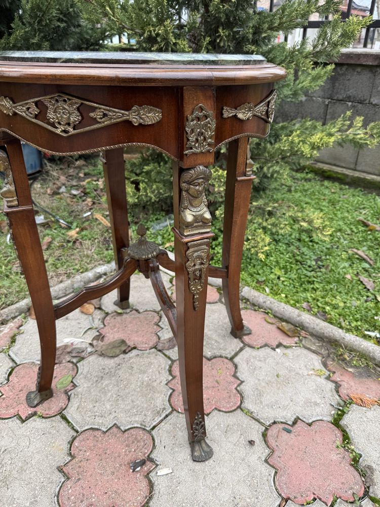 Masuta empire din lemn cu ornamente bronz si blat marmura