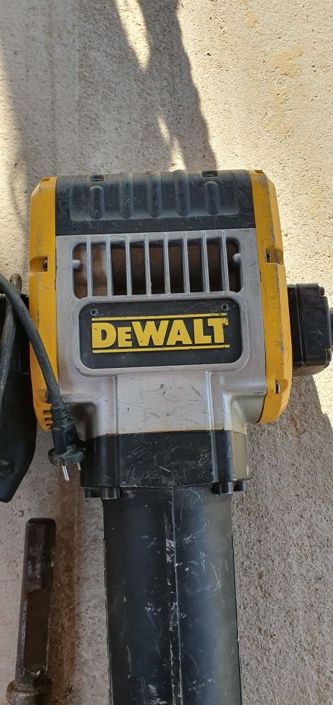 Picamer/ciocan demolator Dewalt D25980 QS