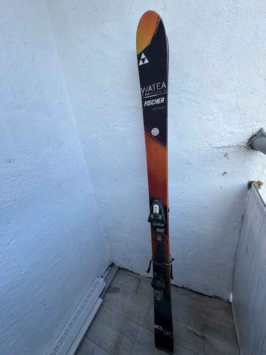 Продам горные лыжи fischer