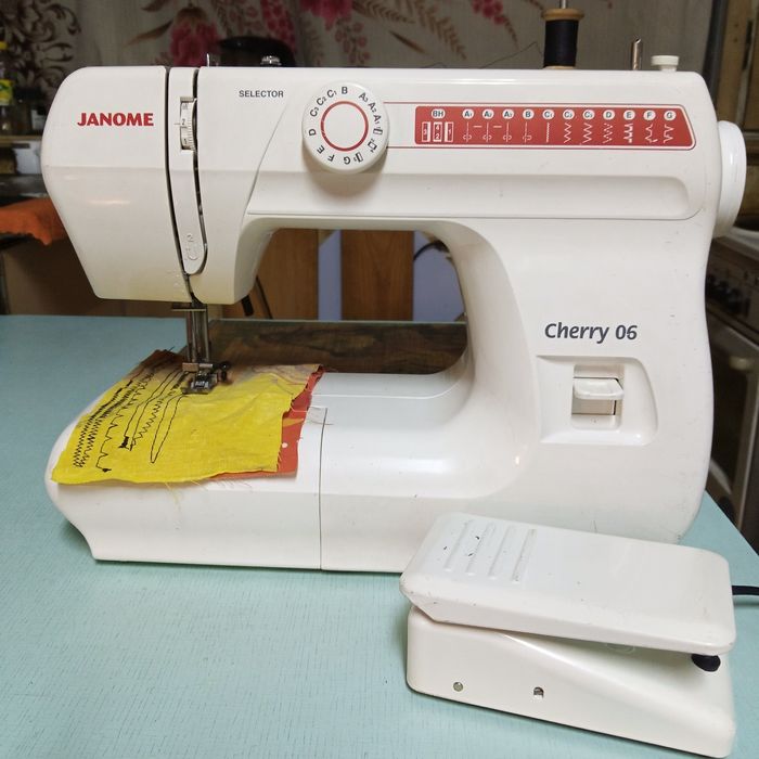 Швейная машинка, электрическая