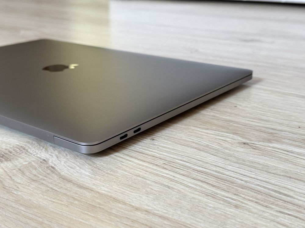 НОВ 15.4’ Core i9/Macbook Pro 15’ 2019/16GB Ram/512GB SSD/Radeon 4GB