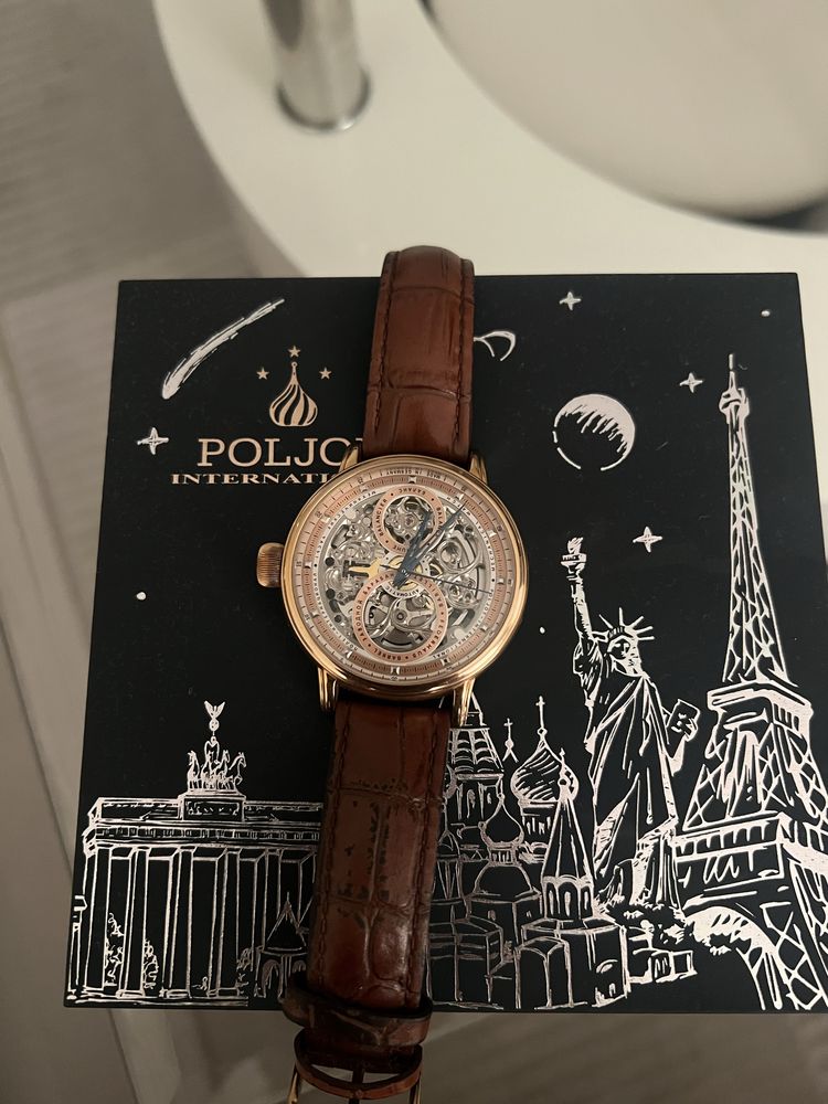 Часовник Poljot international