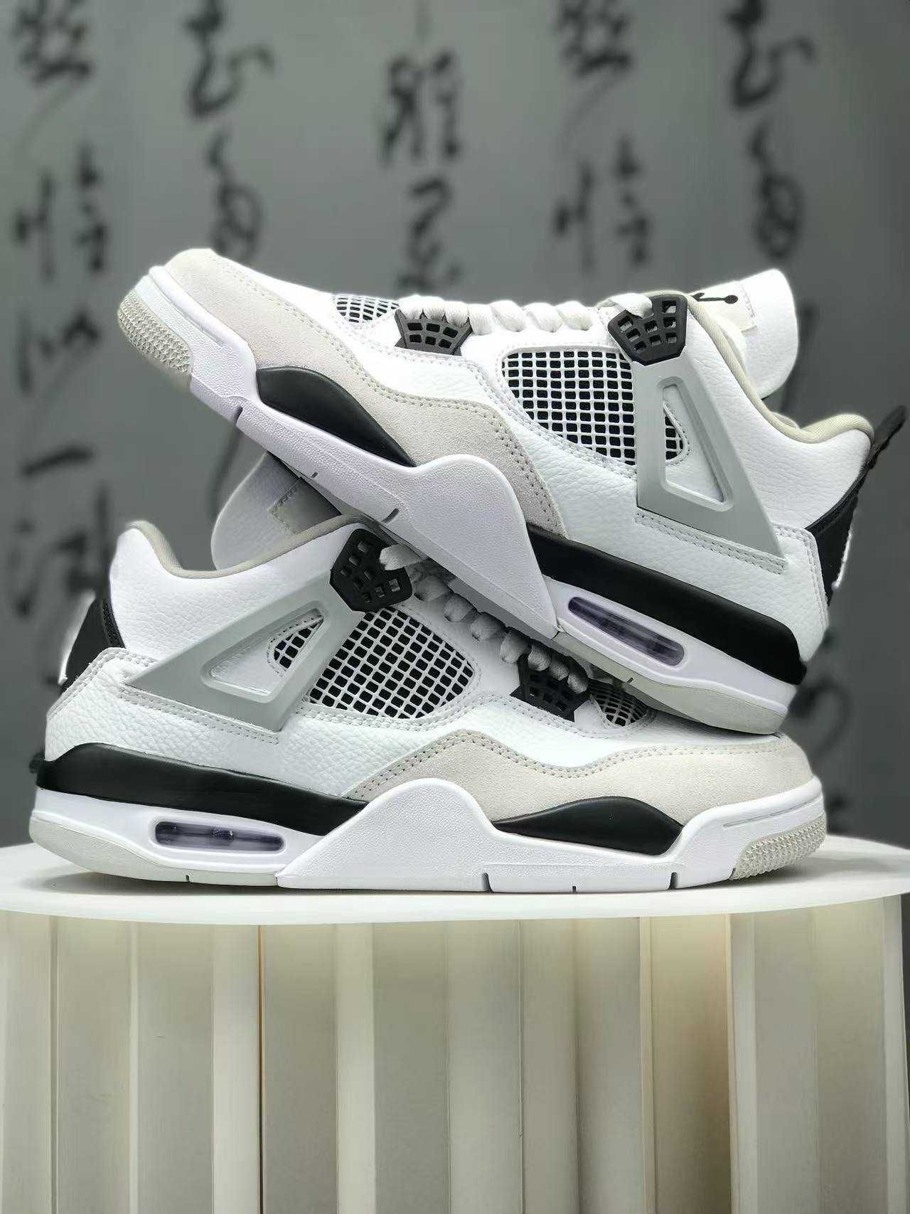 Jordan 4 Retro Military Black EU42