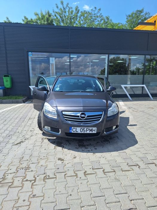 OPEL INSIGNIA, an fabricație 2010, stare buna, unic proprietar
