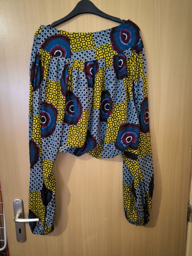 Pantalonii hippy M