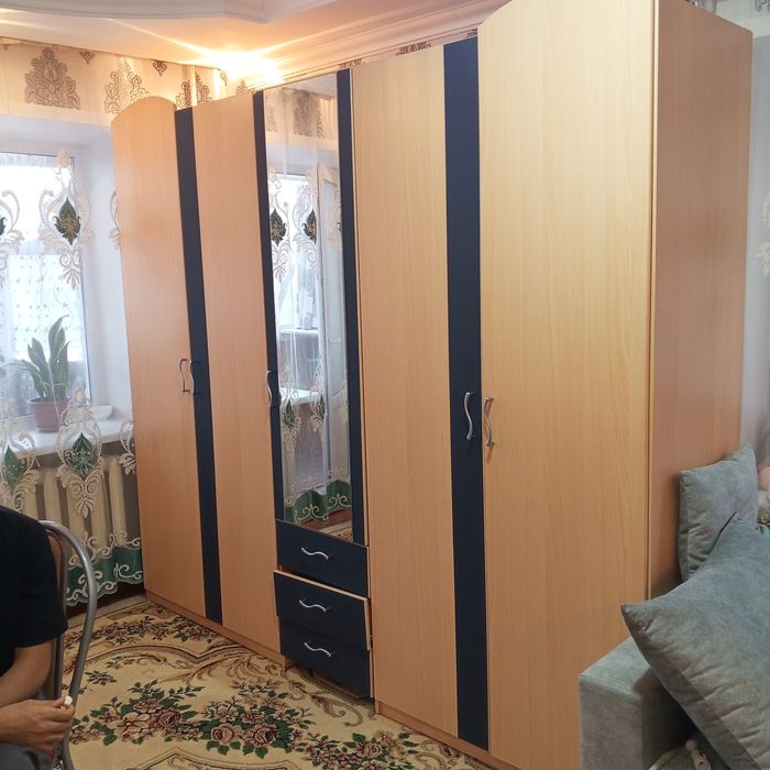Продам шкаф срочно