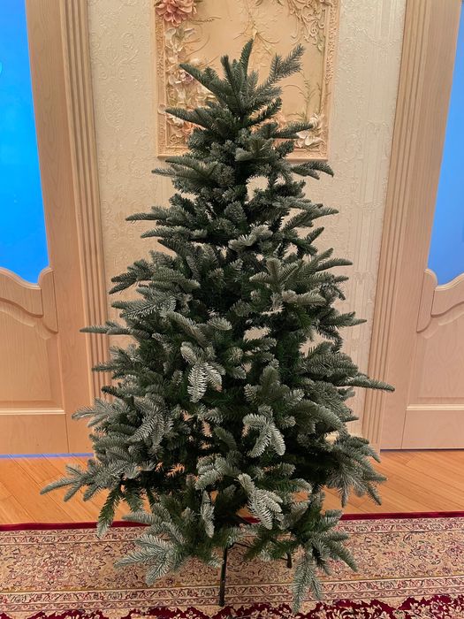 Продам новогоднюю елку