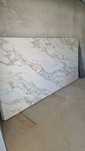 Gresie Lastre 320×160 calacatta gold