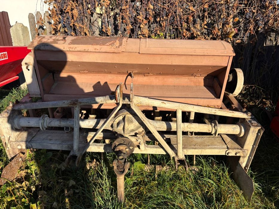Semănătoare de paioase de 1,80 metri