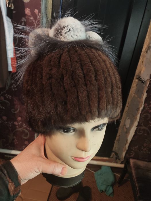 Продам зимние шапки