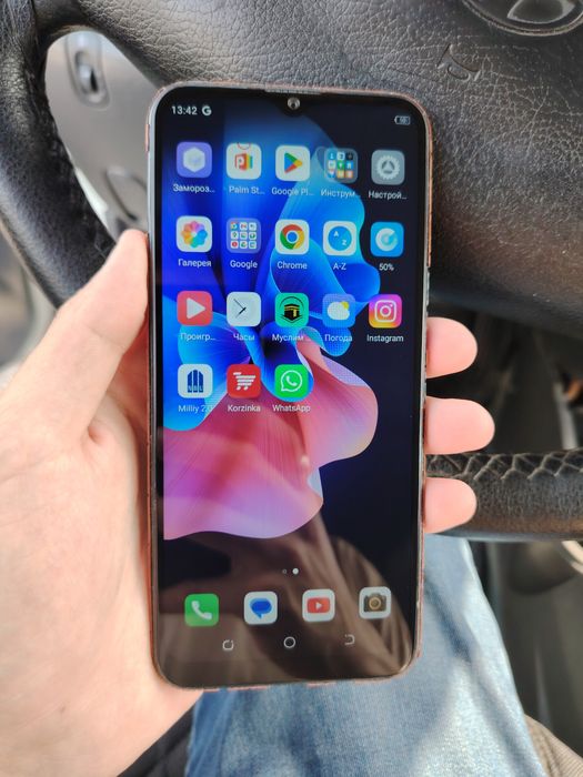 Vivo Y19 128GB, Tecno Spark 8C 64GB, Tecno Spark 7 32GB sotiladi