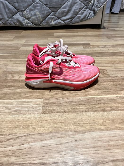 Баскетбольные и волейбольные кросовки nike gt cut 2