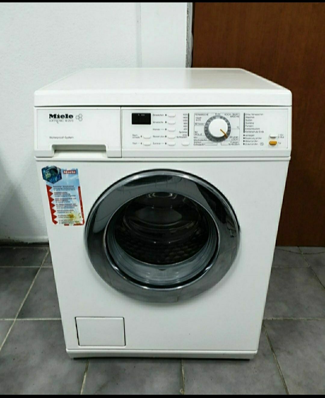 Miele waa 57242. Import Germania.  Stare impecabilă.