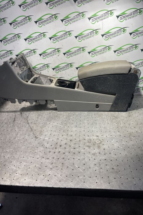 Cotiera 3C0 864 207 B Volkswagen VW Passat B6