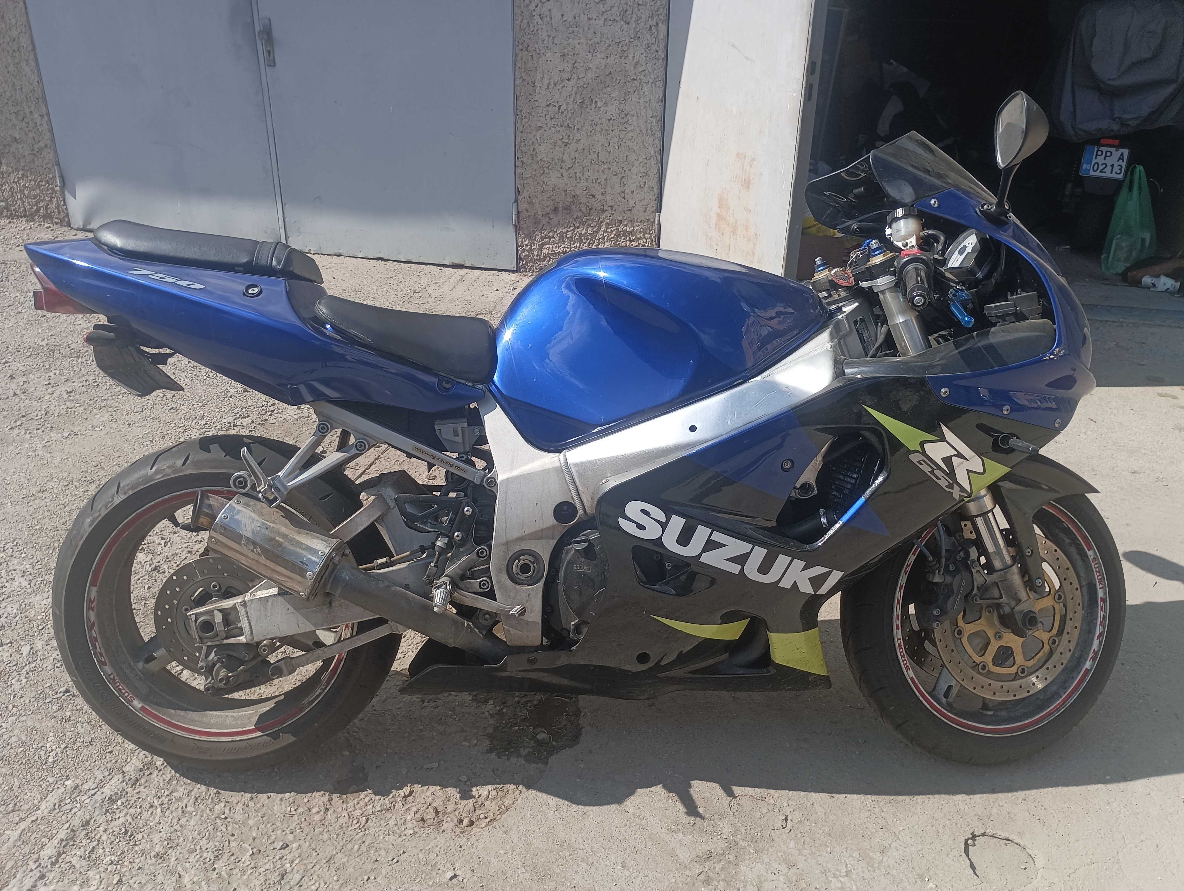 Suzuki GSX-R 750