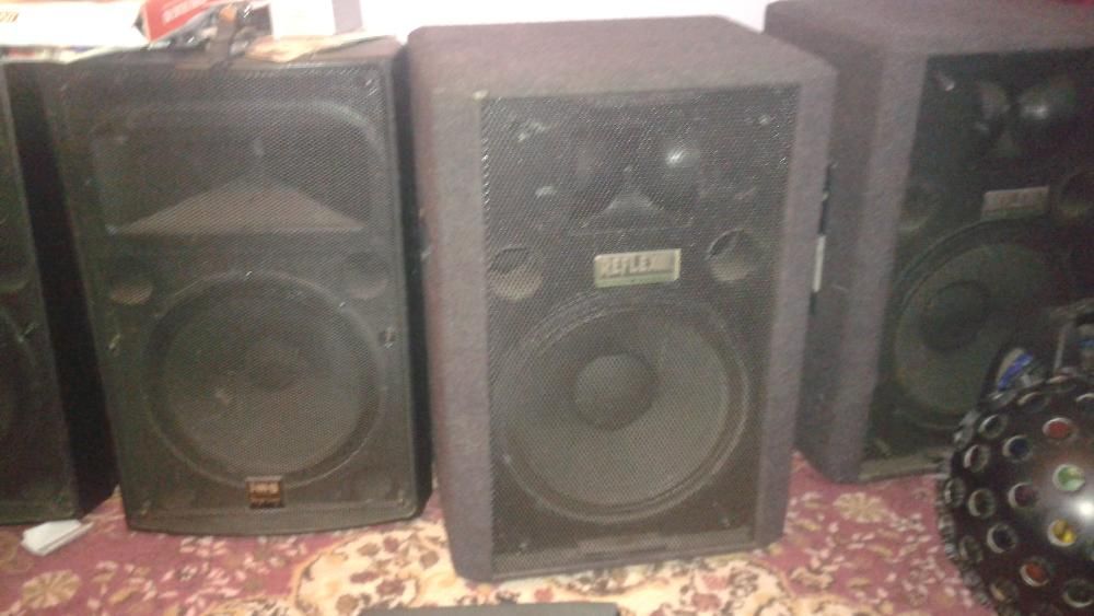 Vand 2 boxe Reflex 300 W