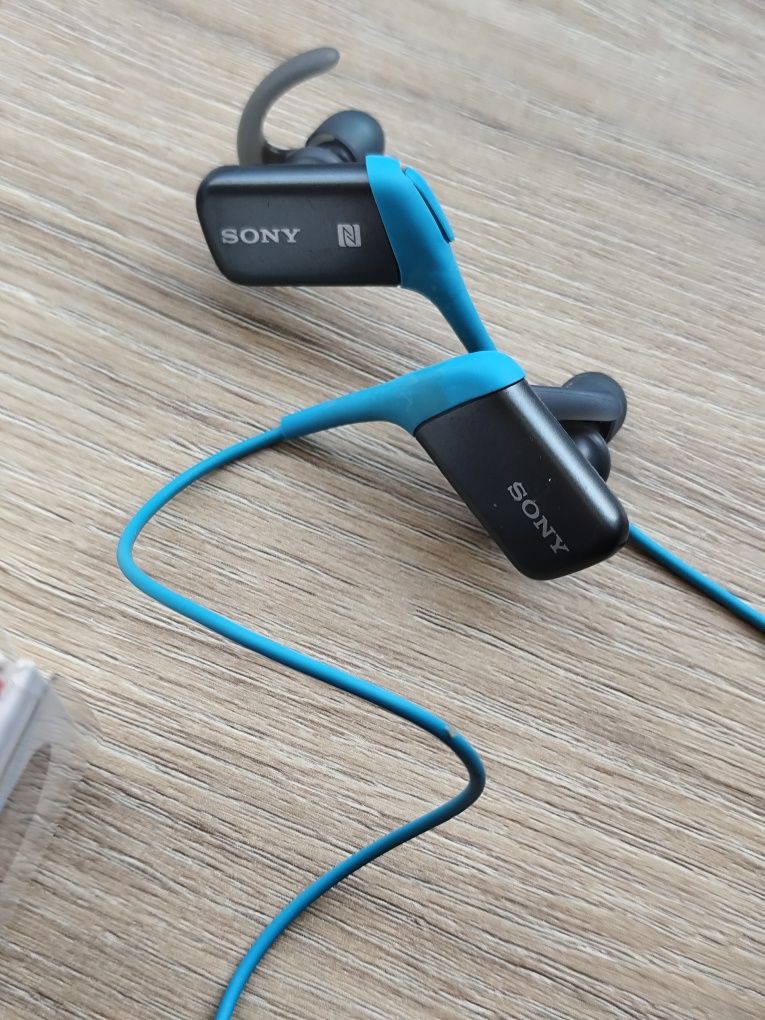 Оригинални спортни слушалки Sony