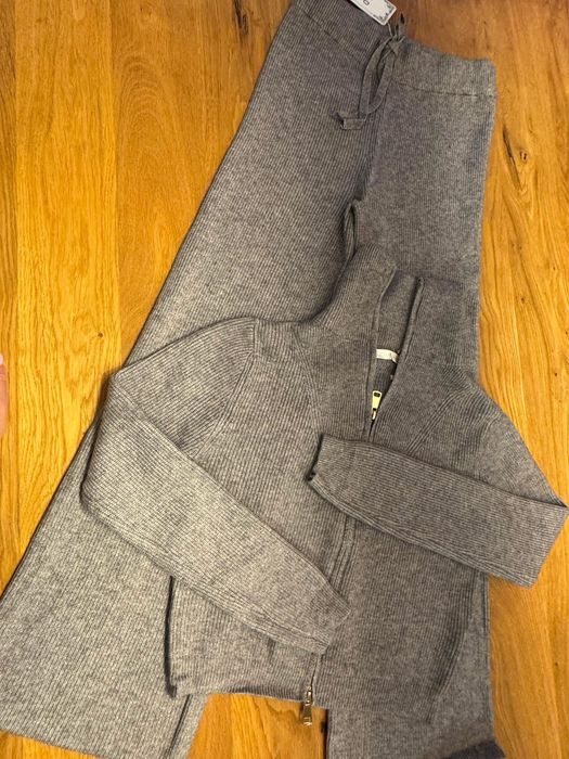 Уникален плетен сет панталон жилетка