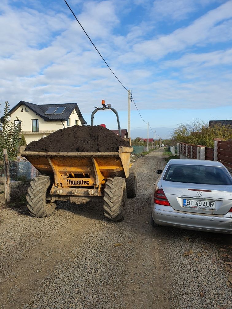 Închiriez miniexcavator