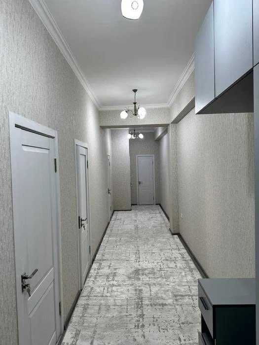 Квартира 2-комн., 80.4 м², евро, кирпичный дом, эт. 7/7, с мебелью!`