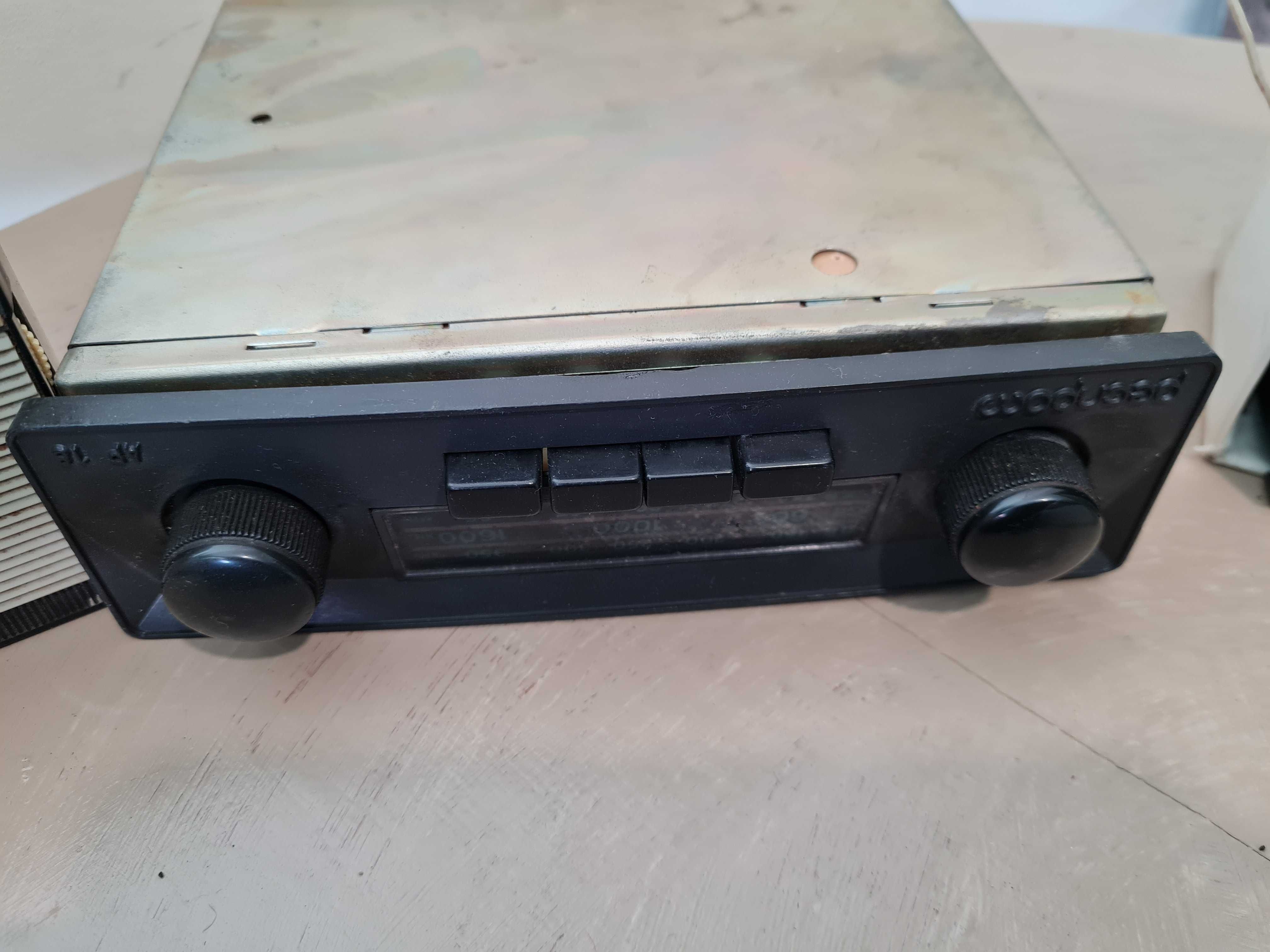 стари ретро авто радио, телефон, таблет,диктофон