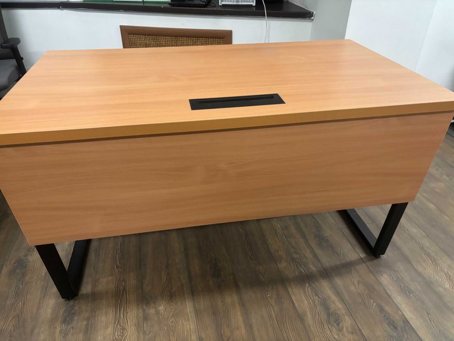 Офисные столы самовывоз